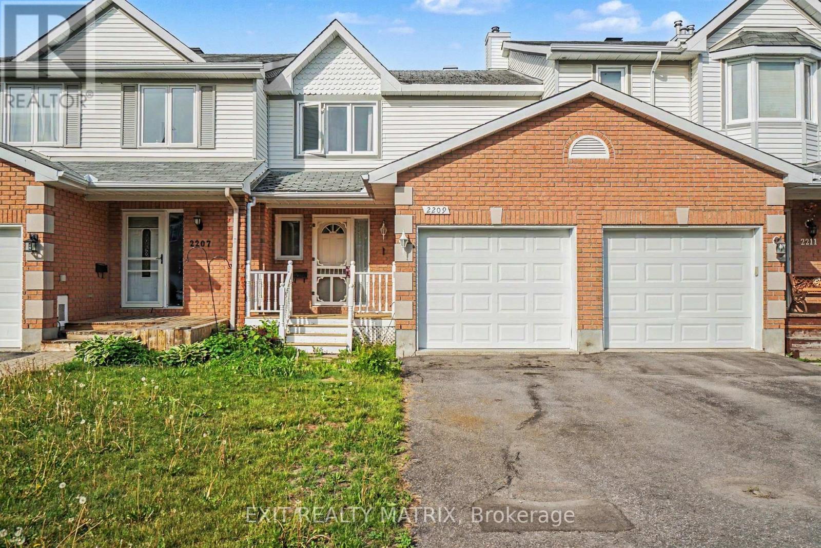 2209 SATURN CRESCENT - Photo 2