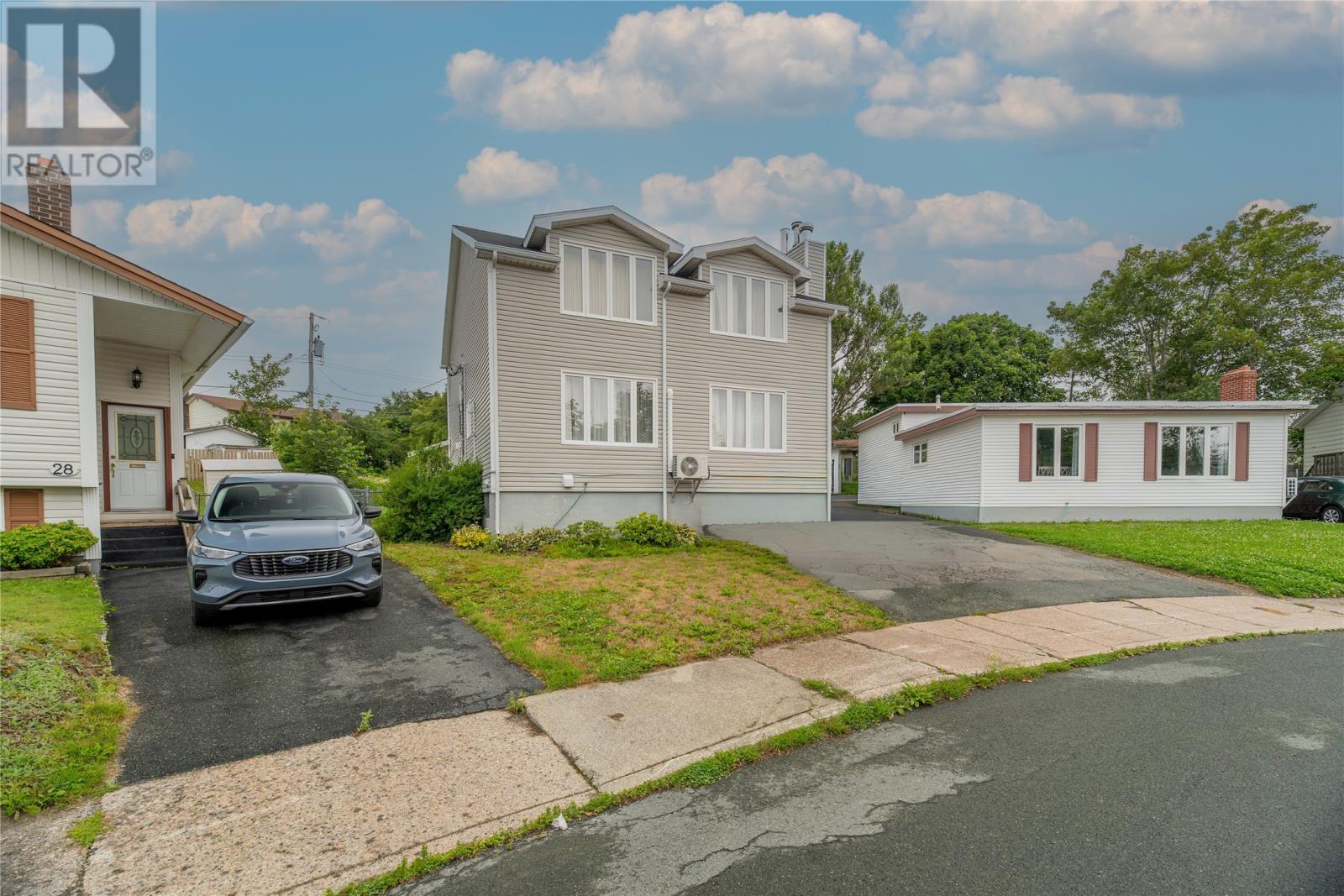 26 Lloyd Crescent