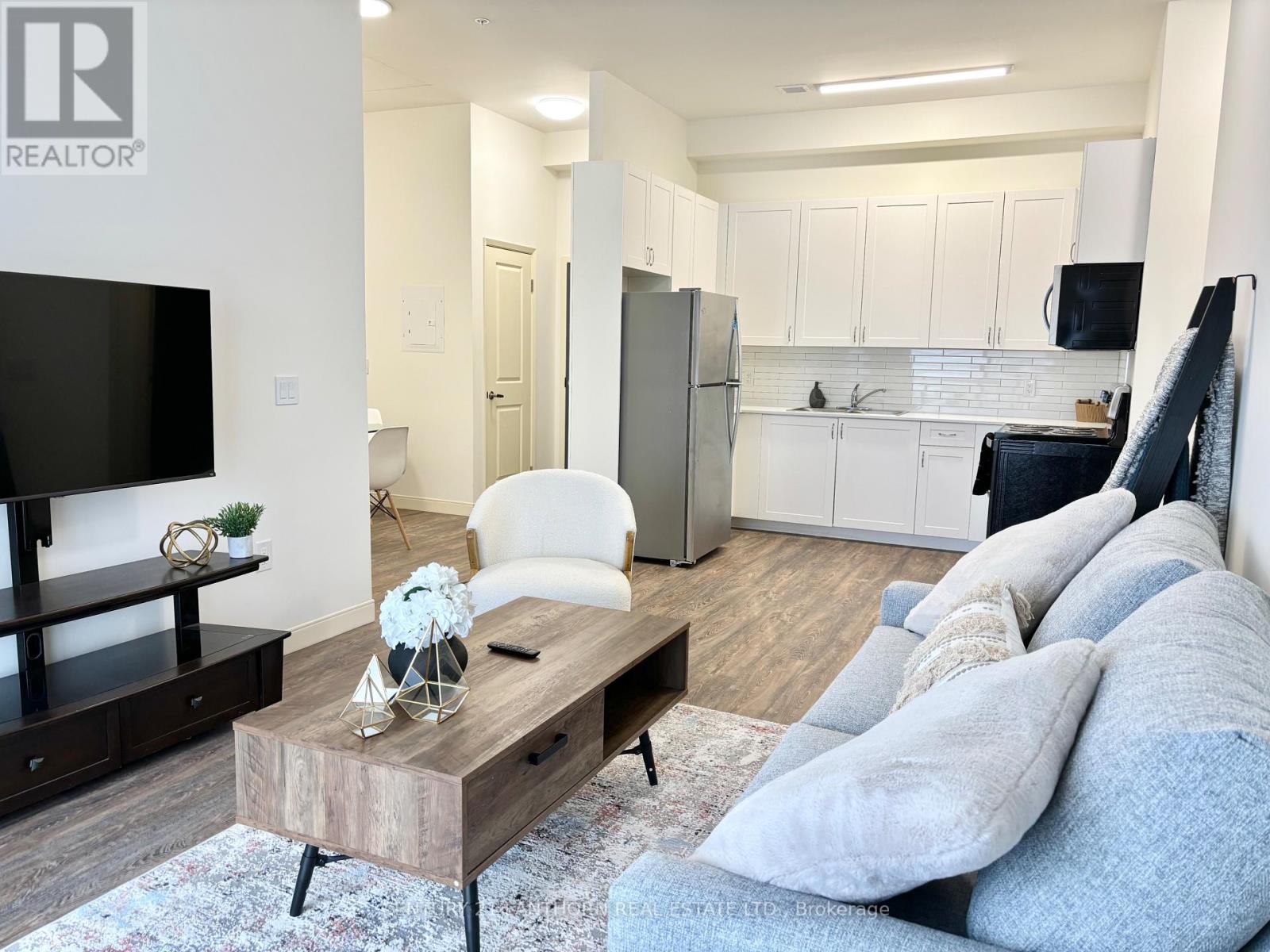 405 - 135 STATION STREET