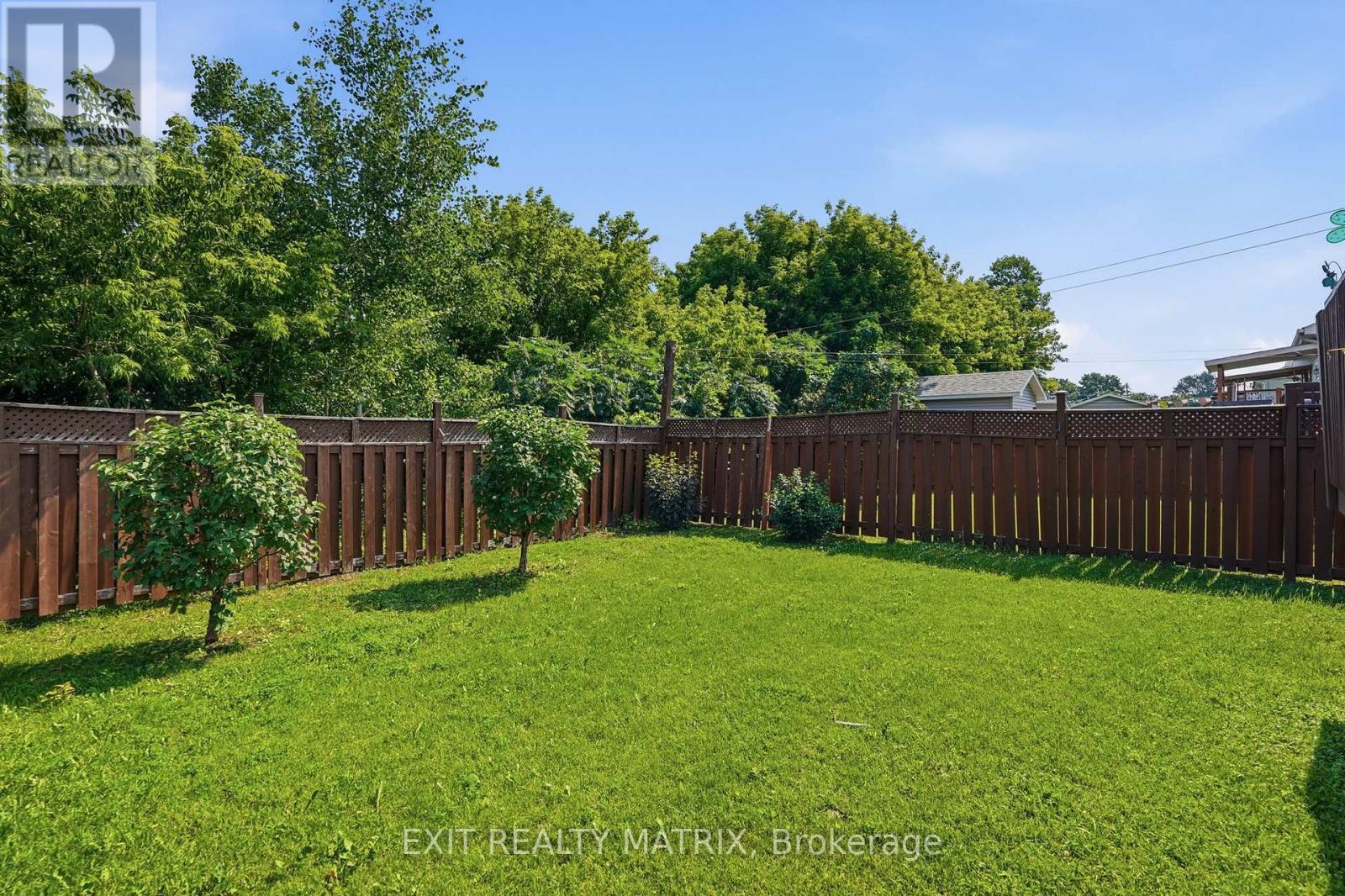 311 NELSON STREET - Photo 4