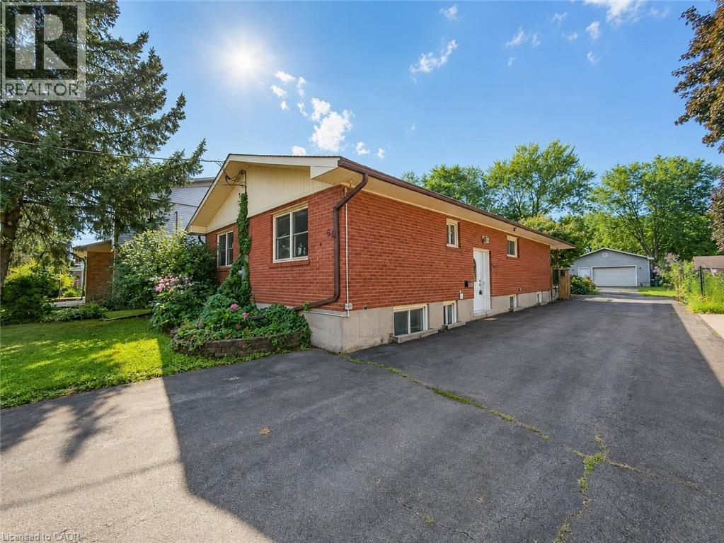 62 HURRICANE Road