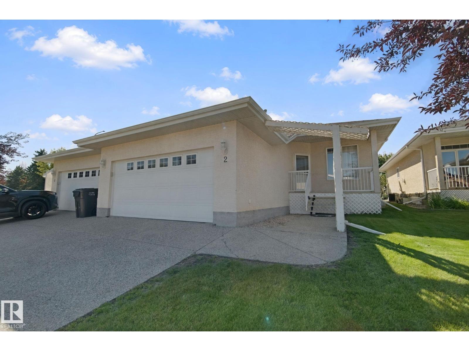#2 9 Deer Park DR S