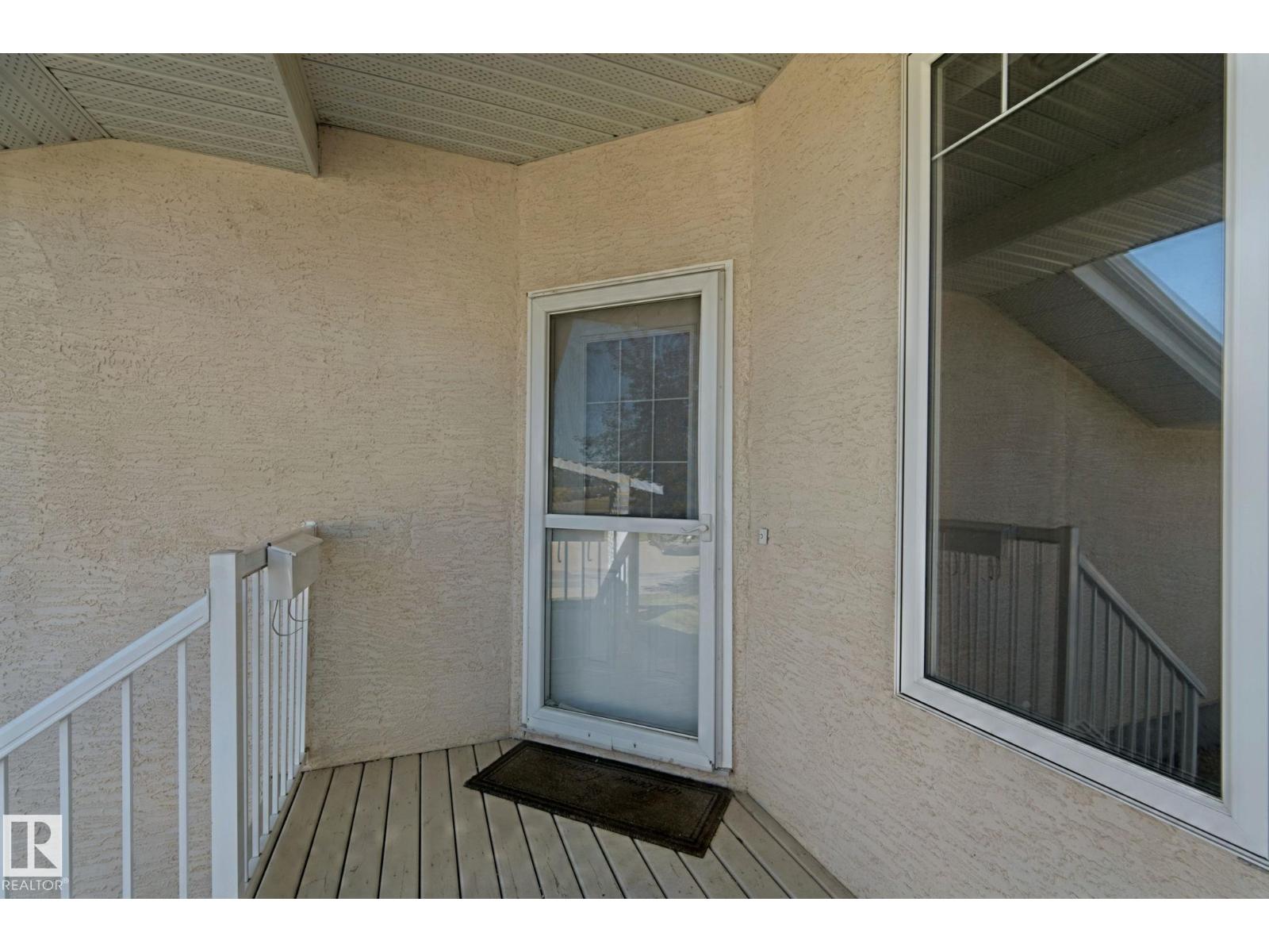 #2 9 Deer Park DR S