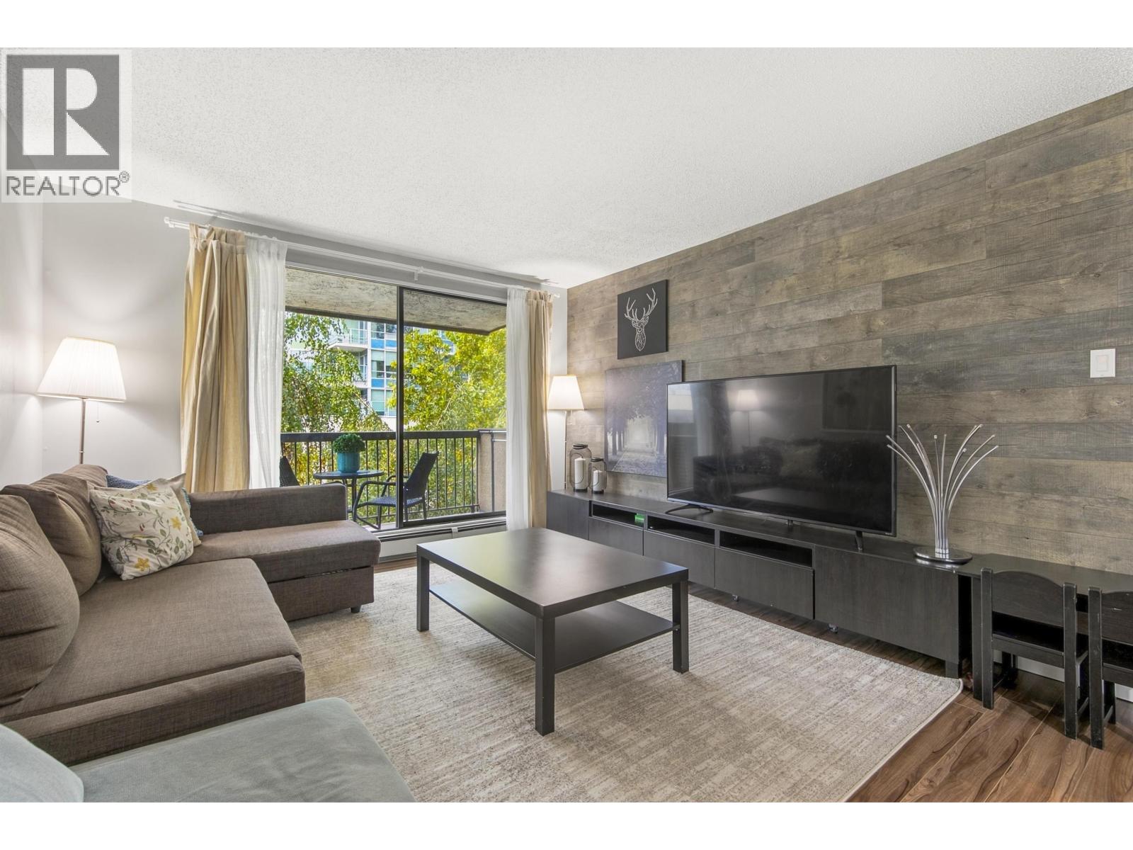 303 8400 LANSDOWNE ROAD