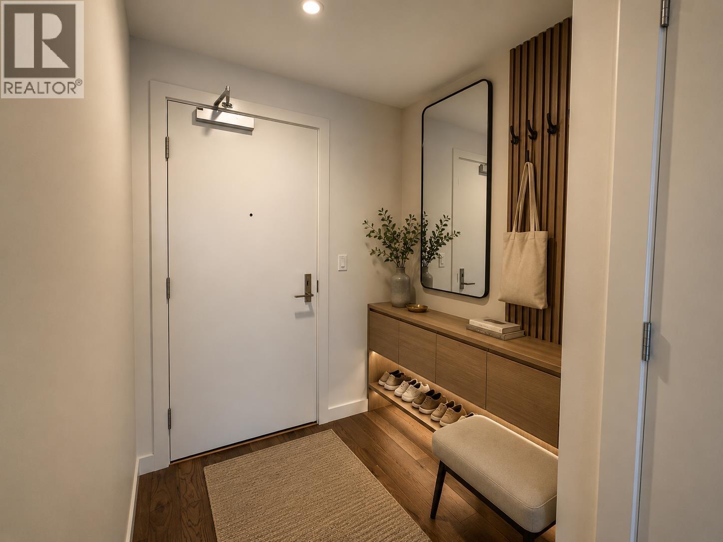 309 9060 UNIVERSITY CRESCENT
