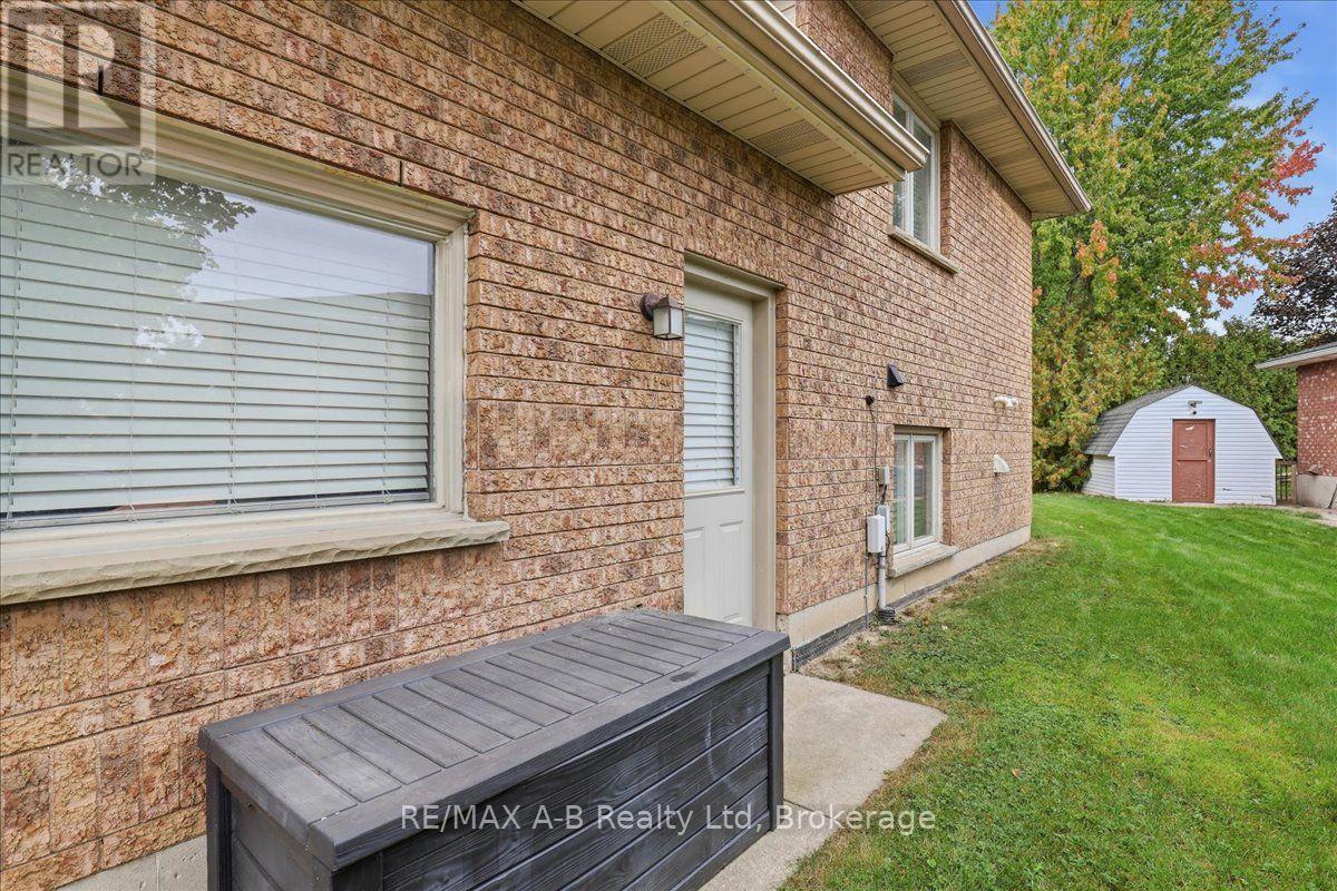 194 NORWOOD COURT