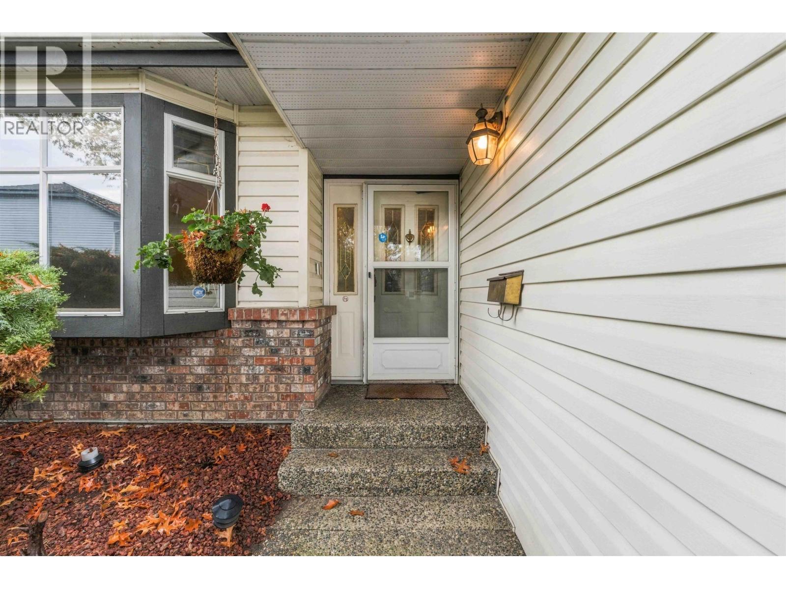 953 CAPTAIN COURT