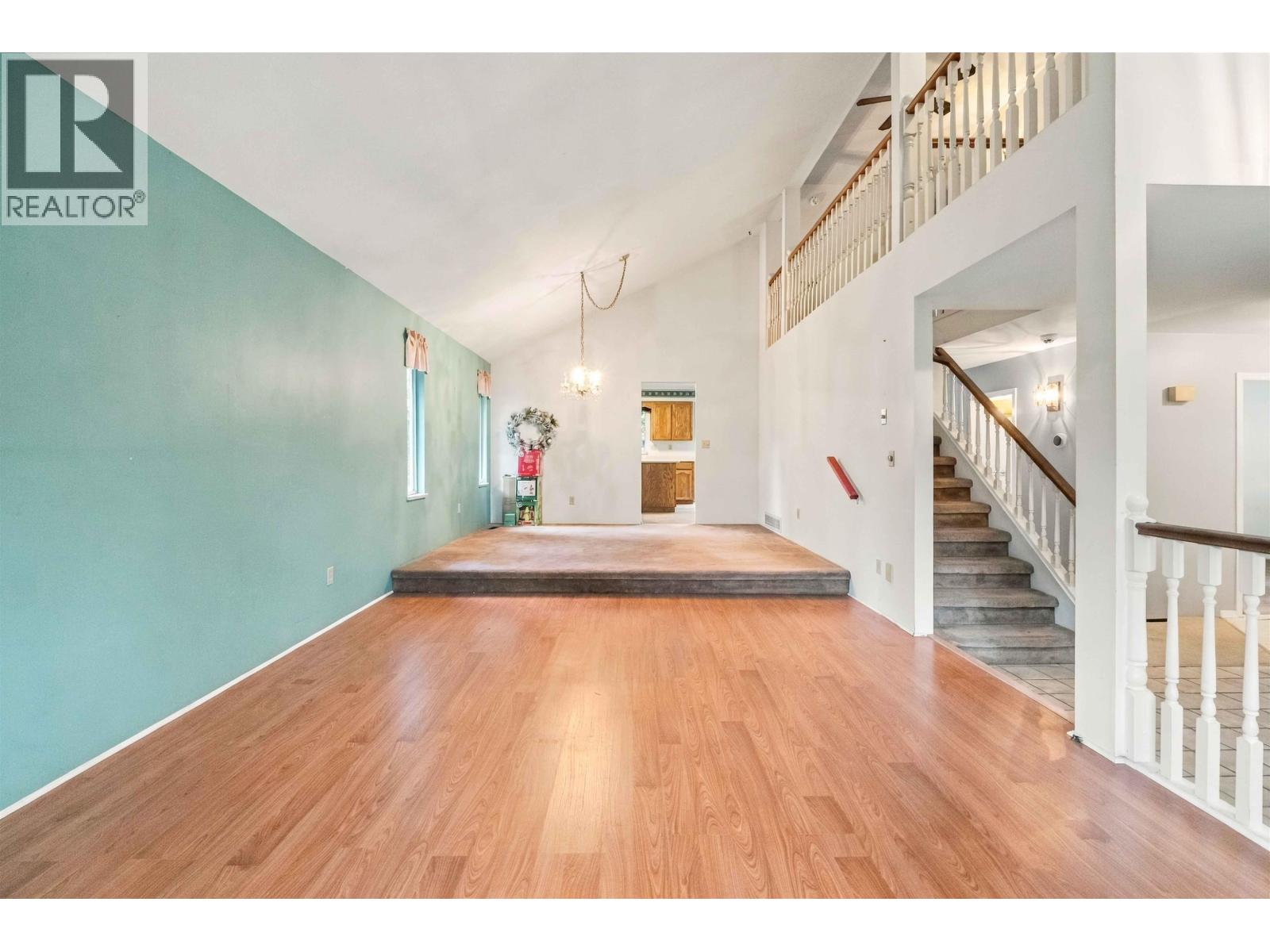 953 CAPTAIN COURT
