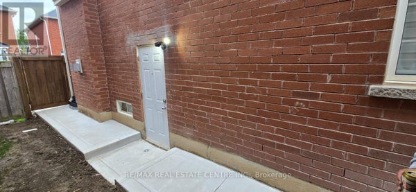 389 Nairn Cir, Milton (Sc Scott), ON 3