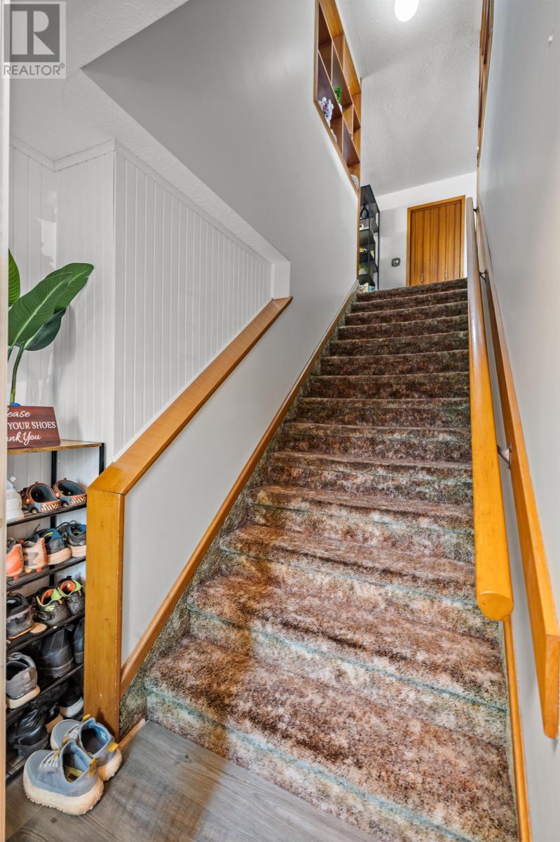 21 KIRKWOOD Drive - Photo 3