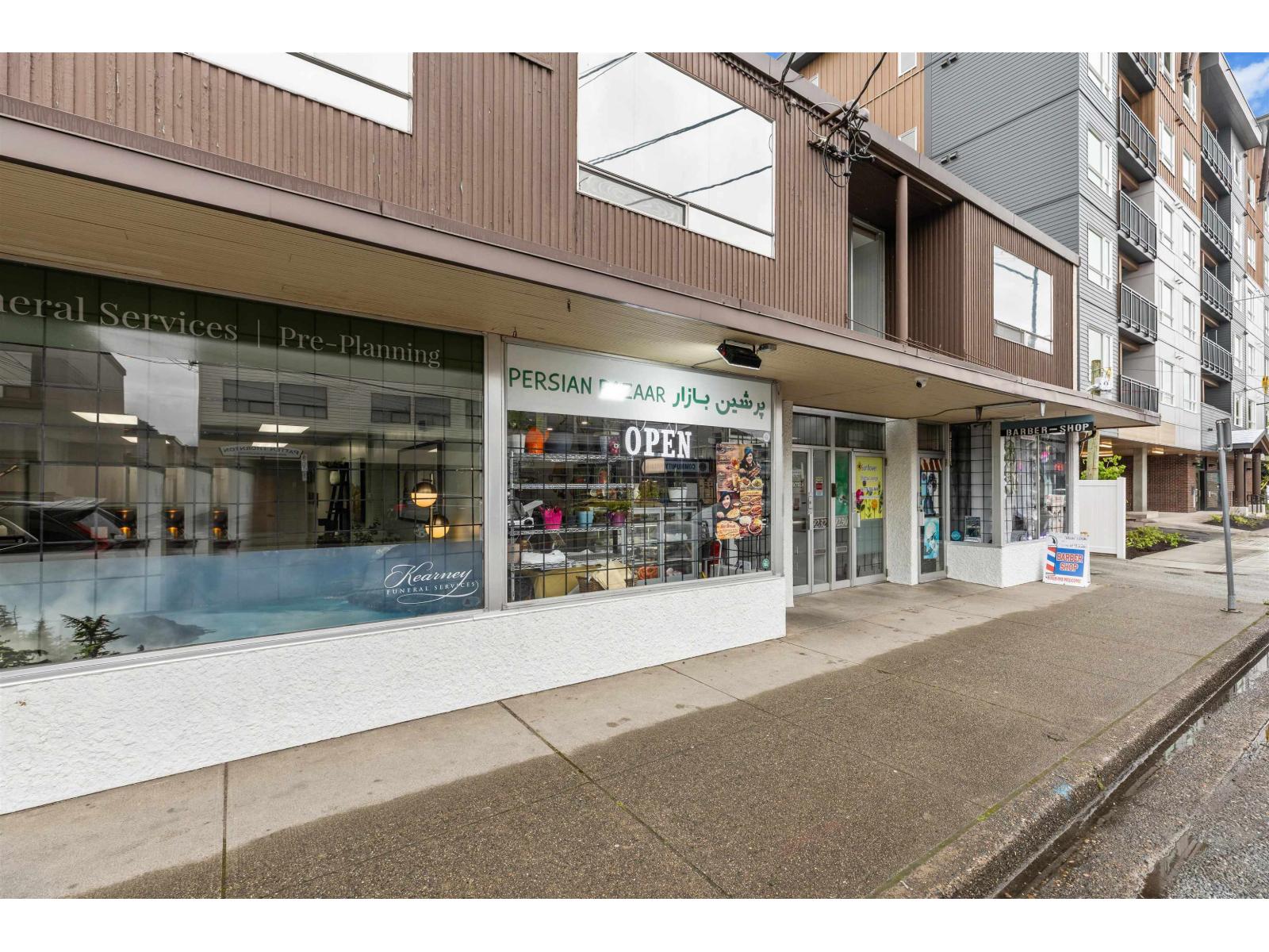 9236 MAIN STREET, Chilliwack Downtown