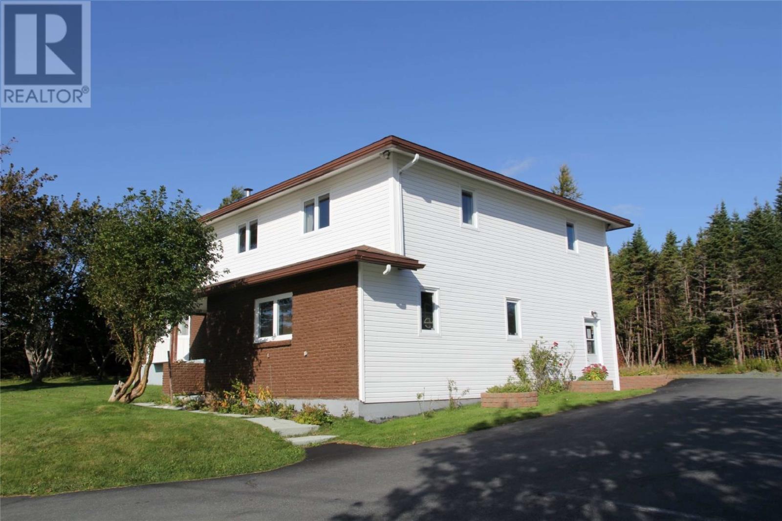 1 Howlett's Avenue