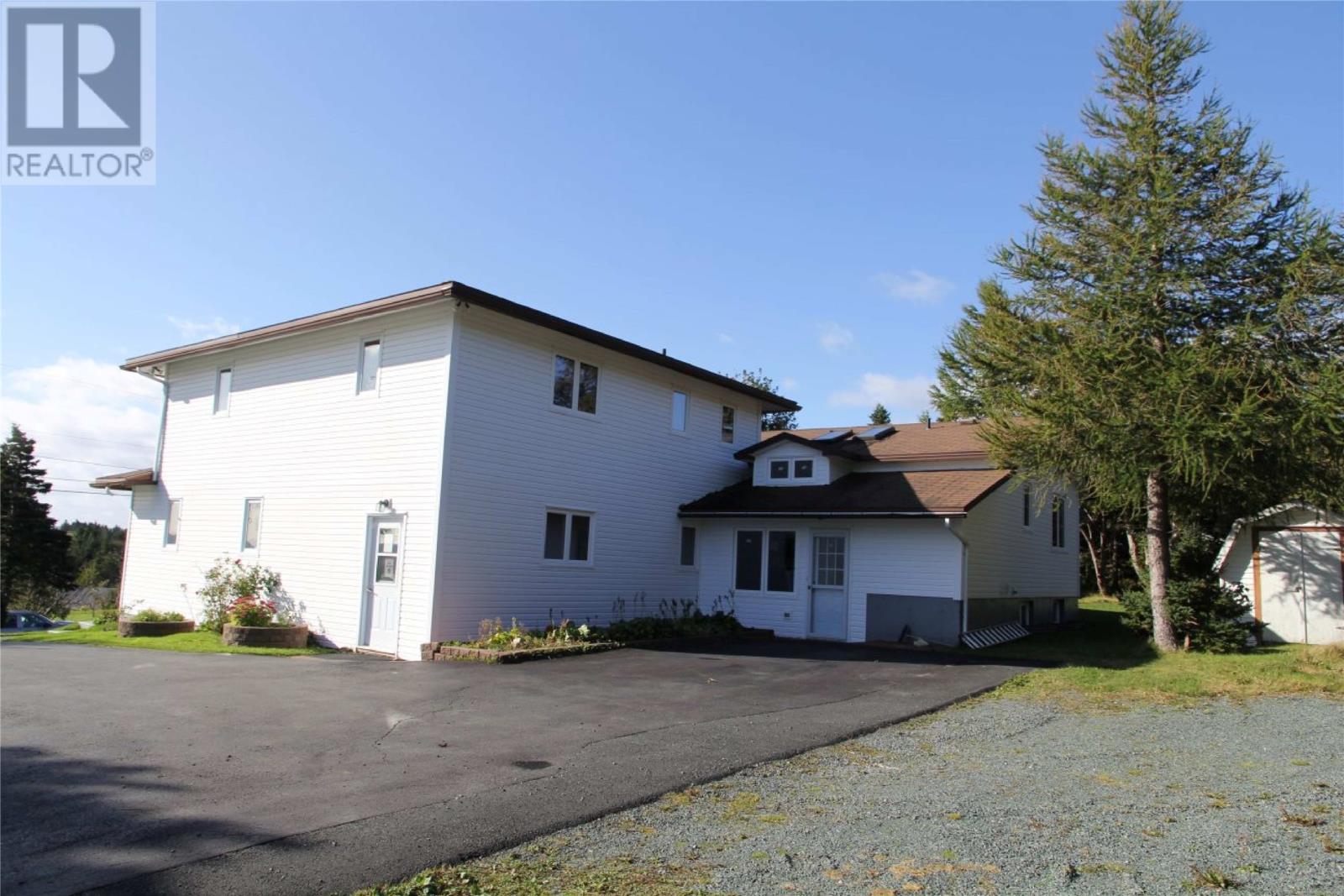 1 Howlett's Avenue