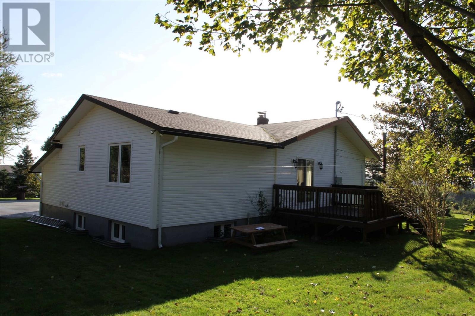 1 Howlett's Avenue