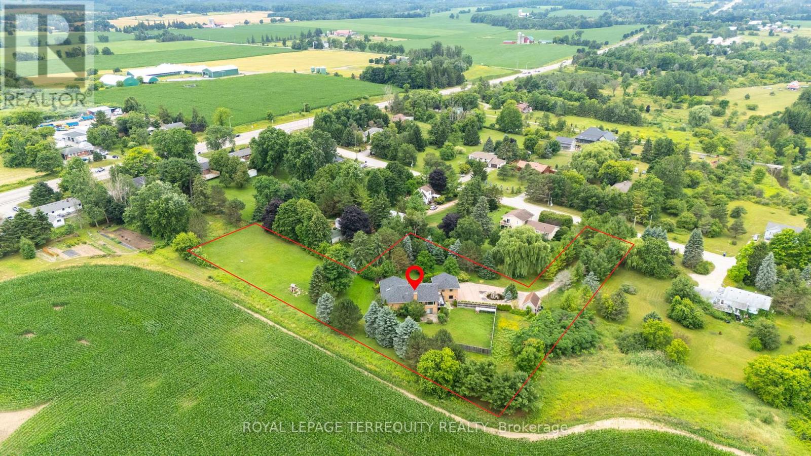 1041 15 SIDE ROAD