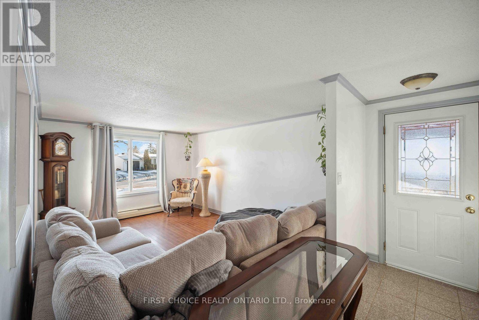 337 AMIENS STREET
