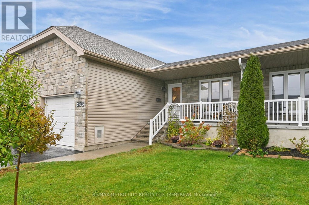 703 ABERDEEN STREET, RENFREW, ON K7V 0A3 - Image 84842327.jpeg?d=l