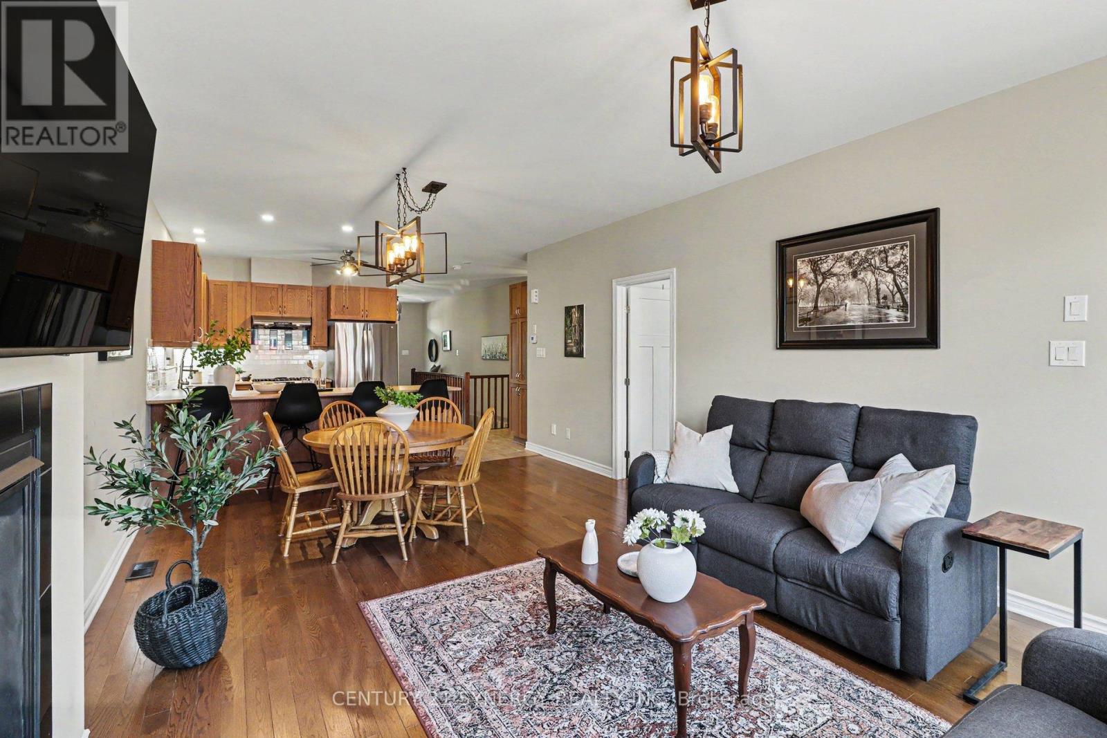 129 BOXCAR CRESCENT