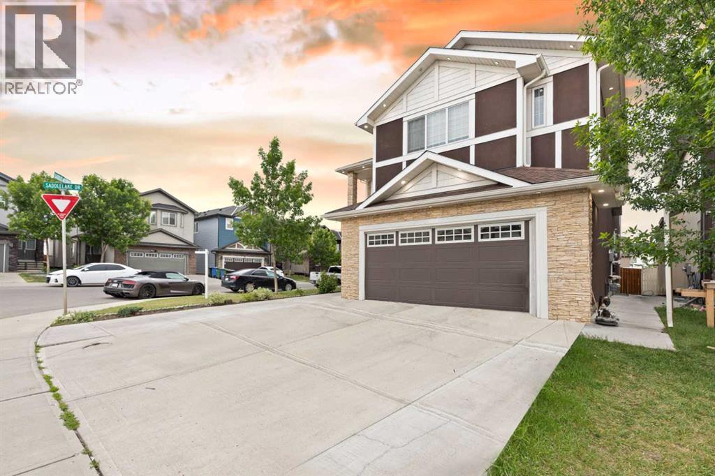 150 Saddlelake Grove NE
