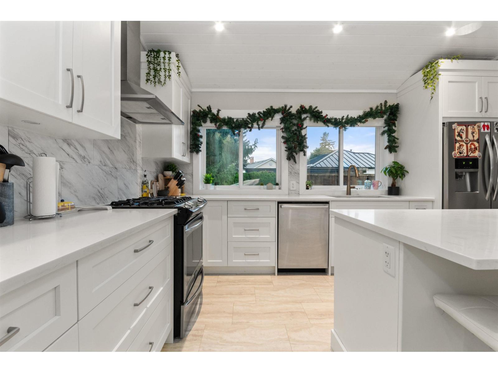 46022 CLARKE DRIVE, Chilliwack Proper East