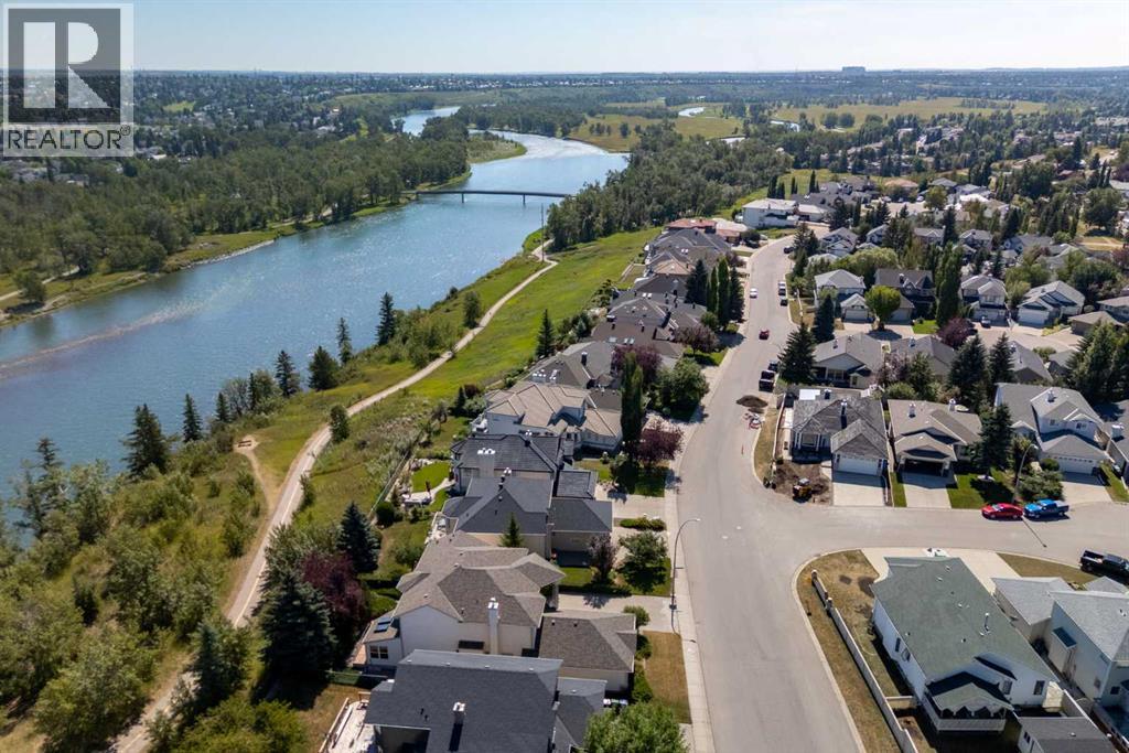 250 Diamond Drive SE