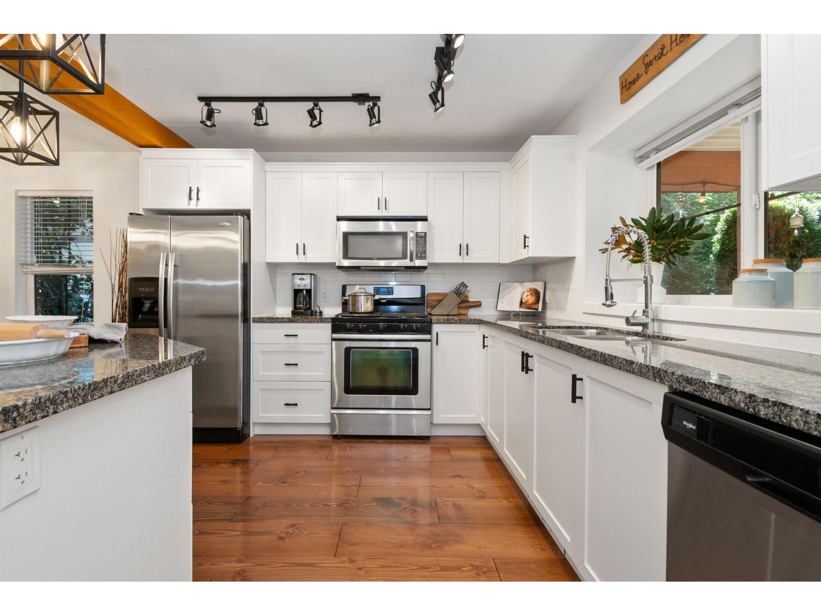 1825 MOSSY GREEN WAY, Cultus Lake South