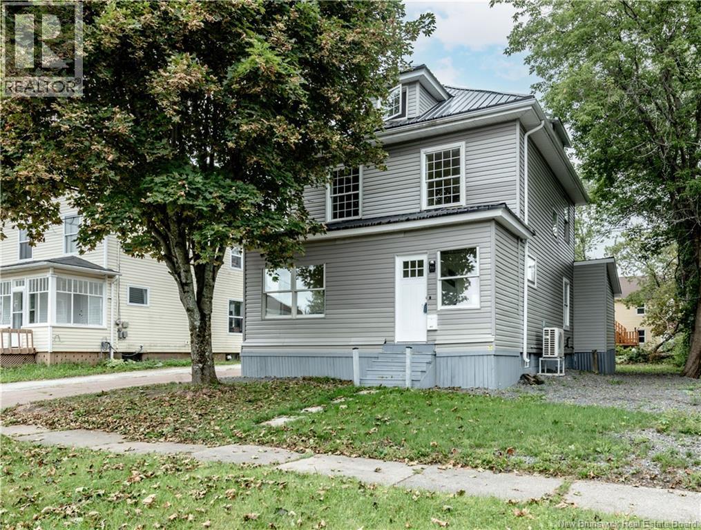 16 Humphrey - Photo 2