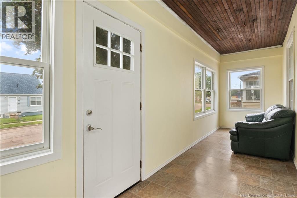 16 Humphrey - Photo 3