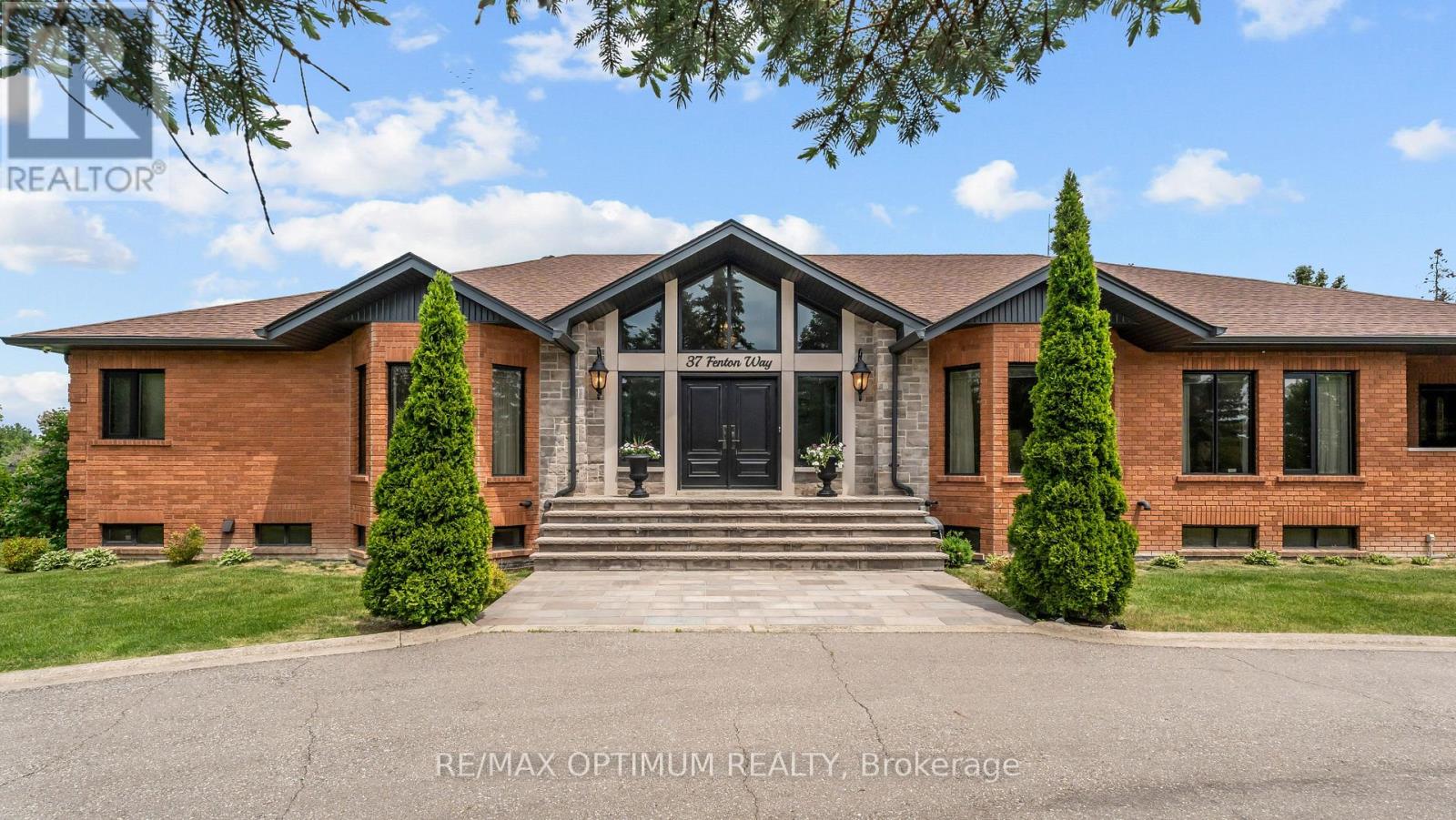 37 FENTON WAY