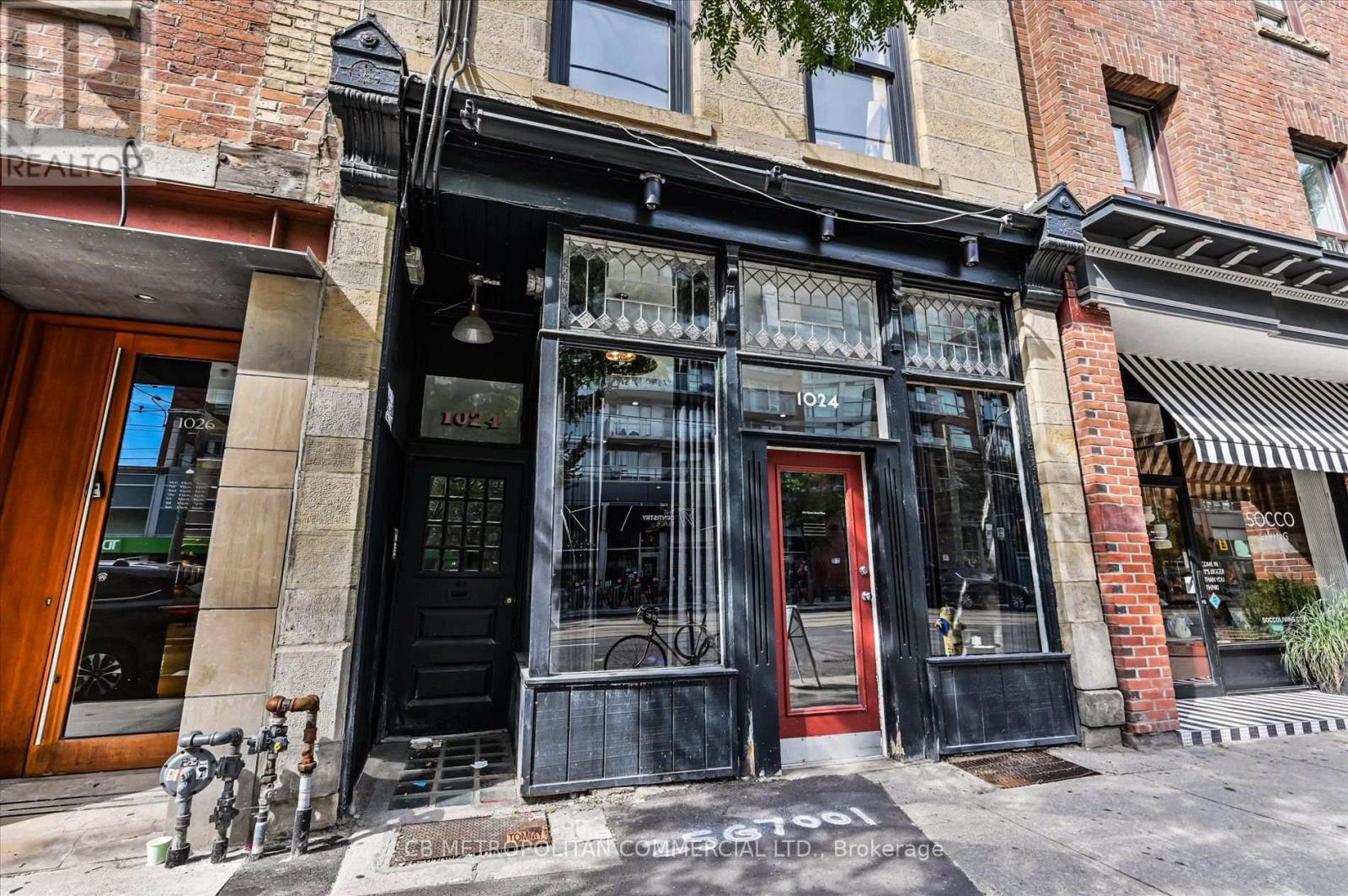 1024 QUEEN STREET W
