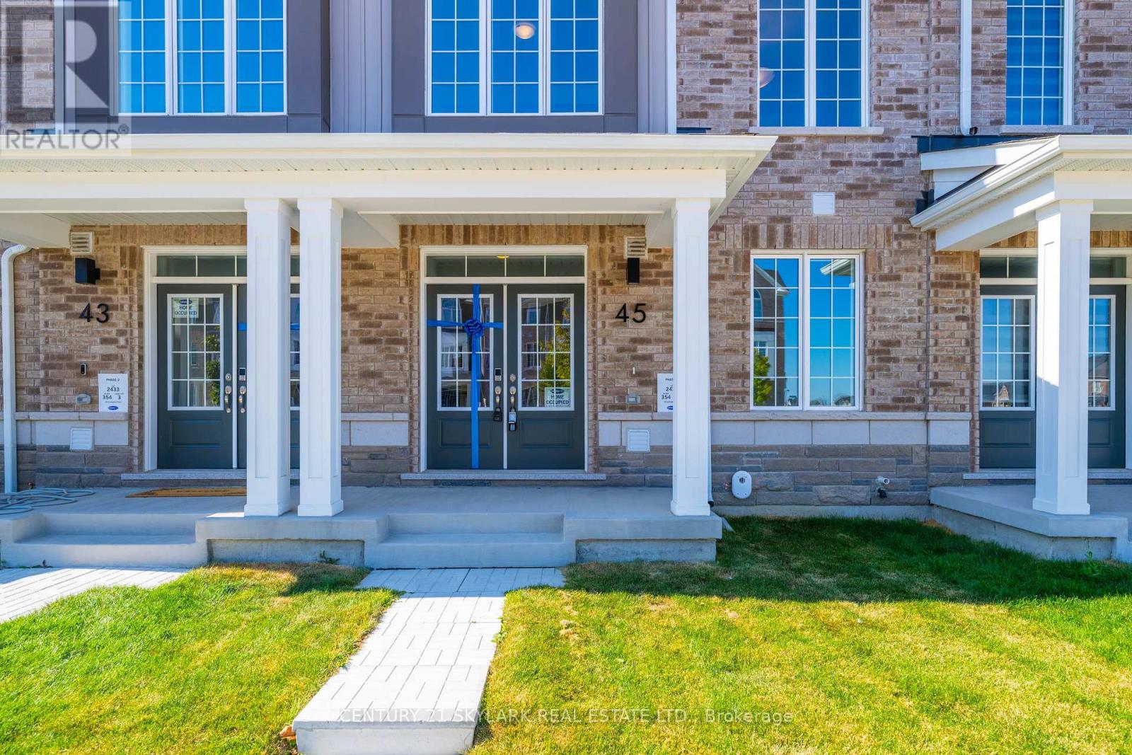 45 CULLINGTREE PLACE