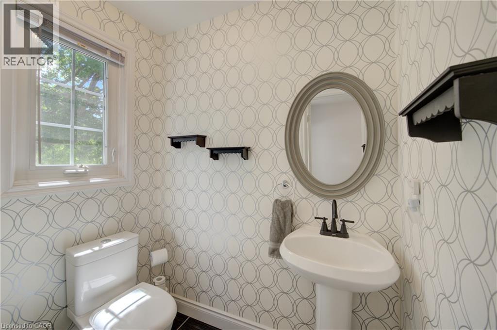 375 HOLIDAY INN Drive Unit# 9