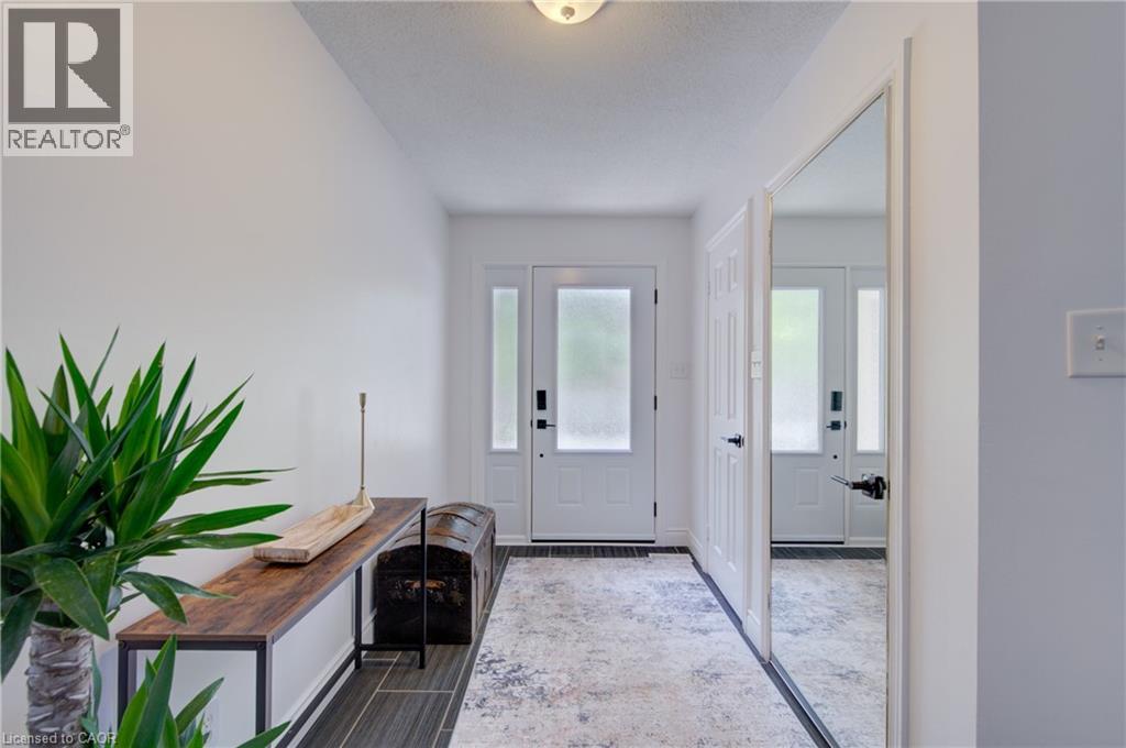 375 HOLIDAY INN Drive Unit# 9