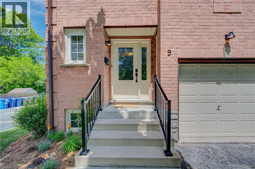 375 HOLIDAY INN Drive Unit# 9