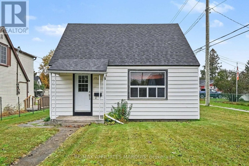 19 CHURCHILL CRESCENT, SMITHS FALLS, ON K7A 3H3 - Image 1166693032.jpeg?d=l