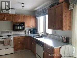 403 7 Avenue - Photo 3