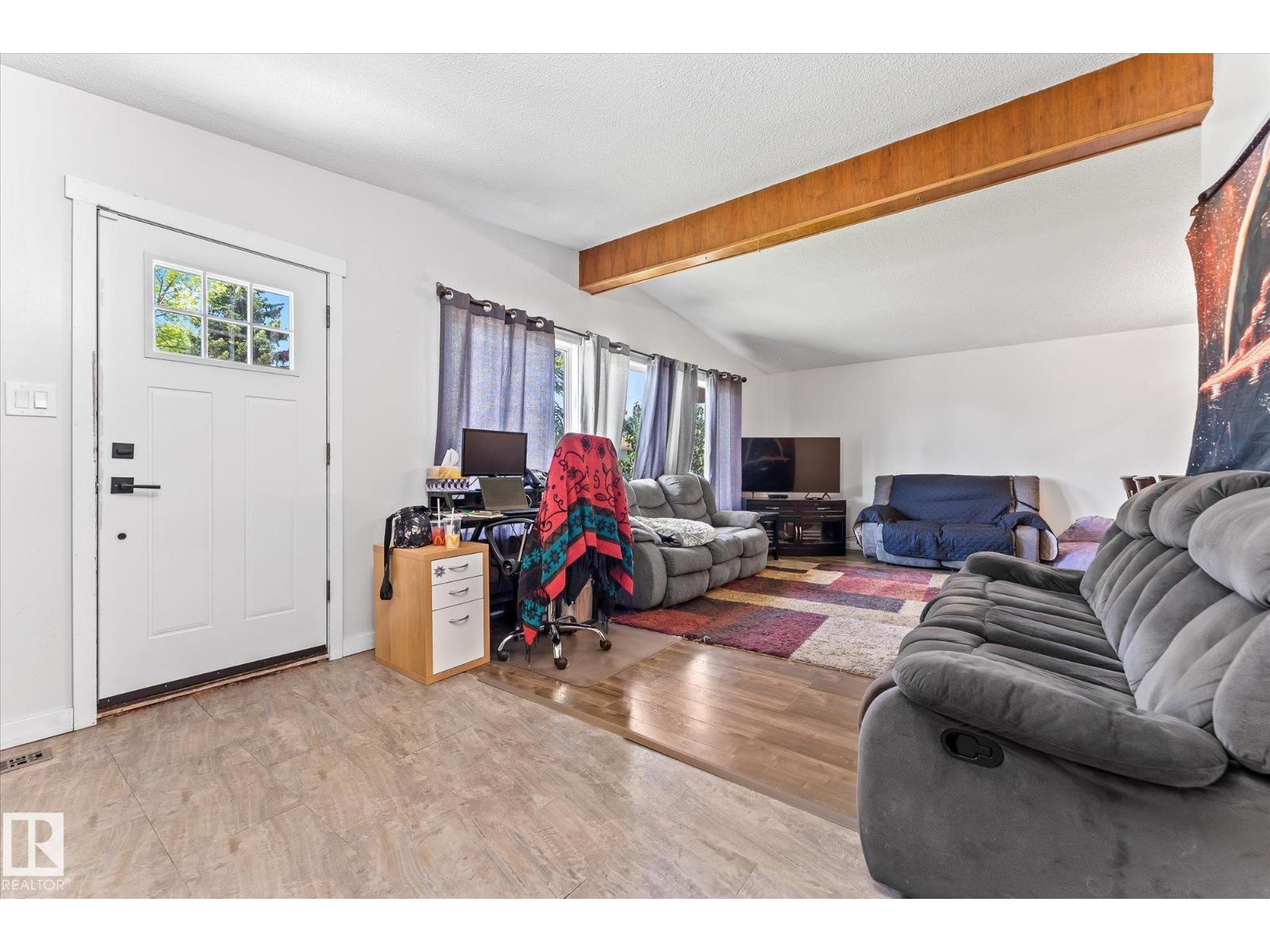 7308 149 AV NW
