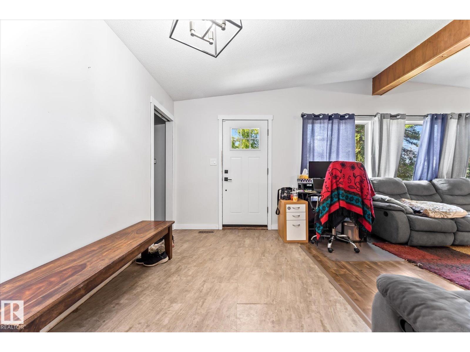 7308 149 AV NW