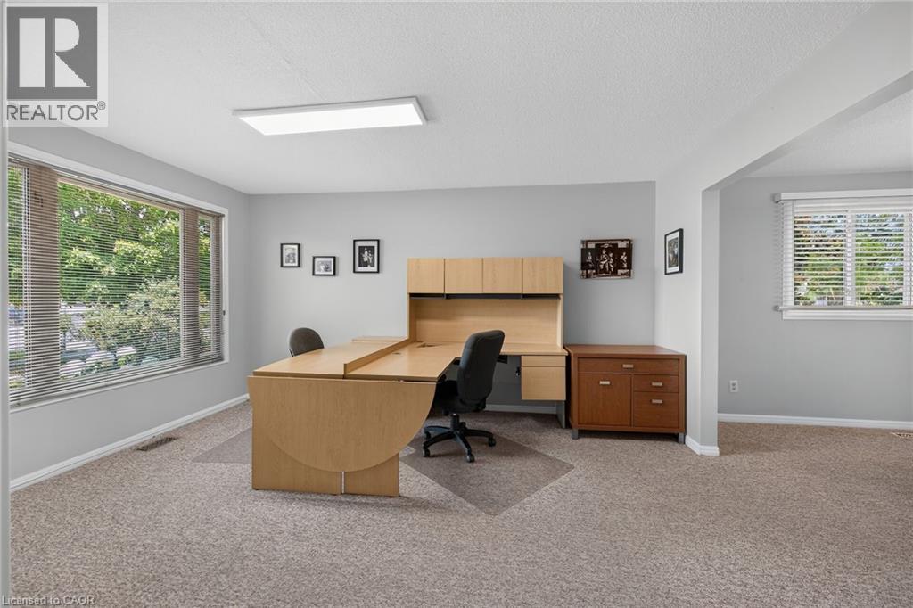 3 RIDGEMOUNT Drive