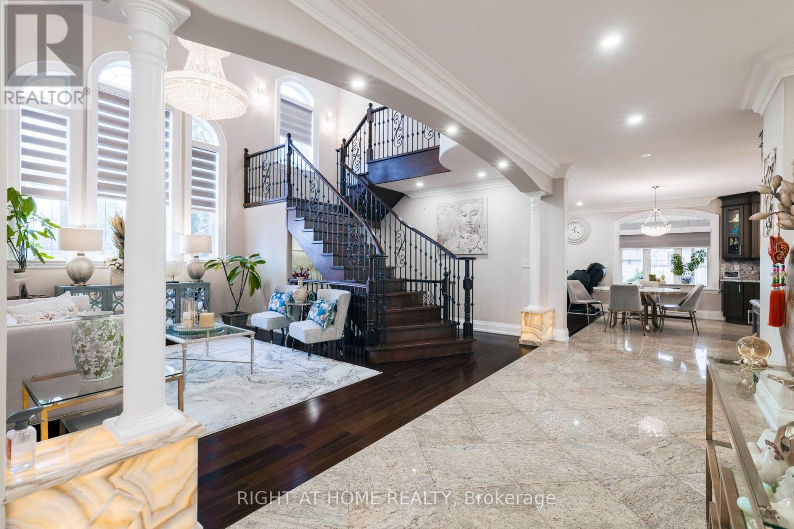 99 FAIRVIEW ROAD W