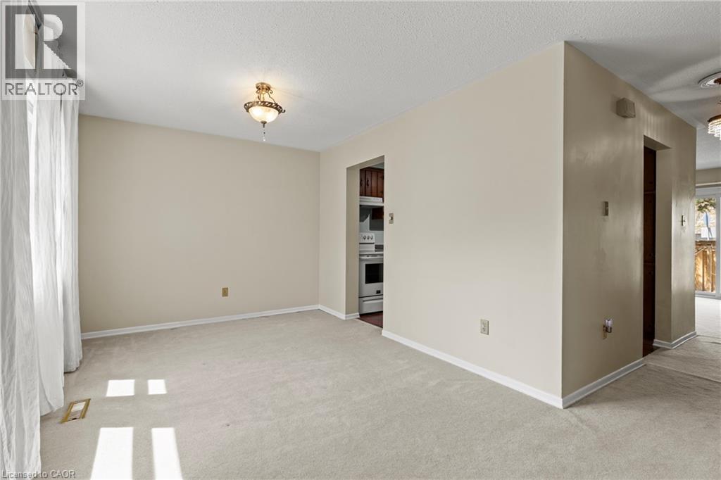 2825 GANANOQUE Drive Unit# 11