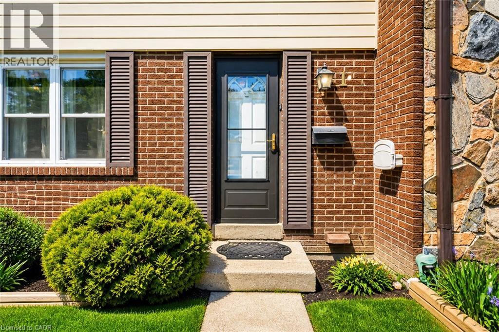 2825 GANANOQUE Drive Unit# 11