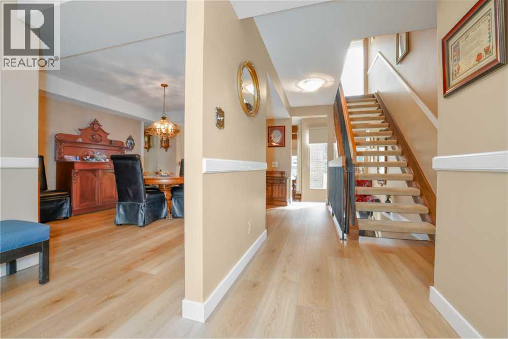 258, 20 Midpark Crescent SE