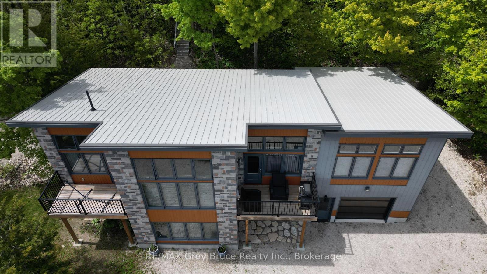 17 SHORELINE DRIVE