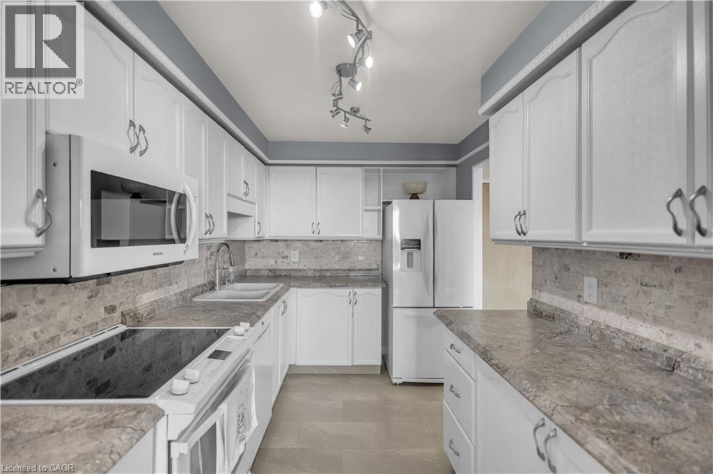 9 BONHEUR Court Unit# 815