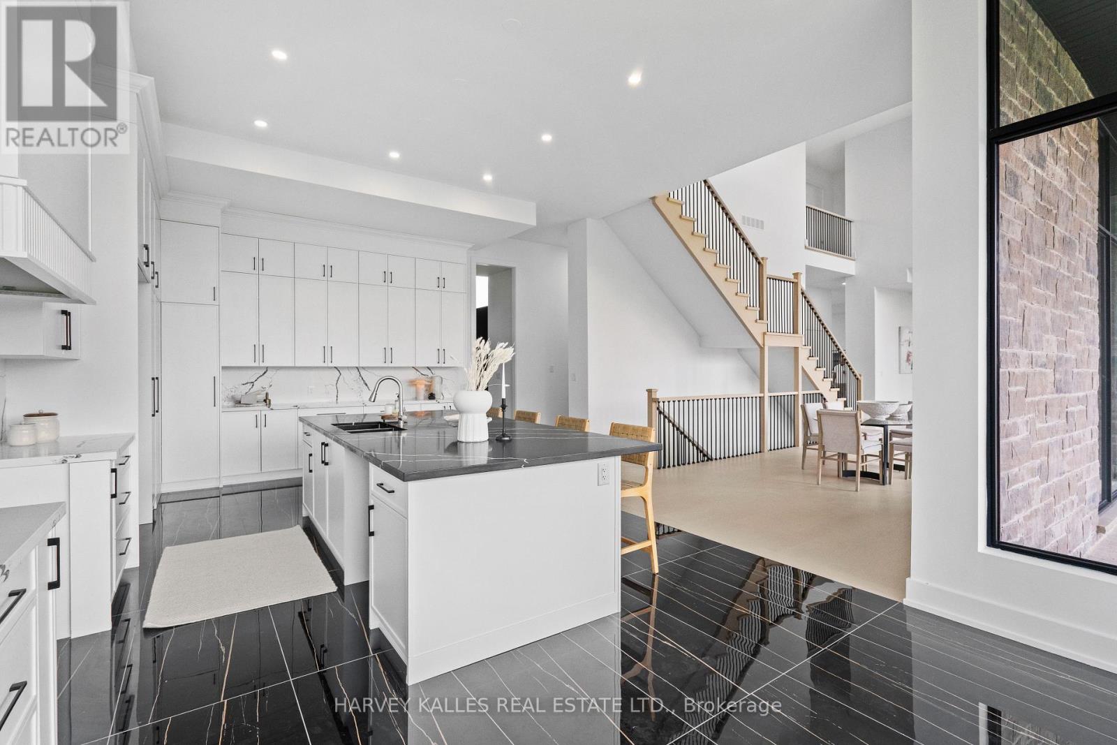 2 SUGARBUSH COURT
