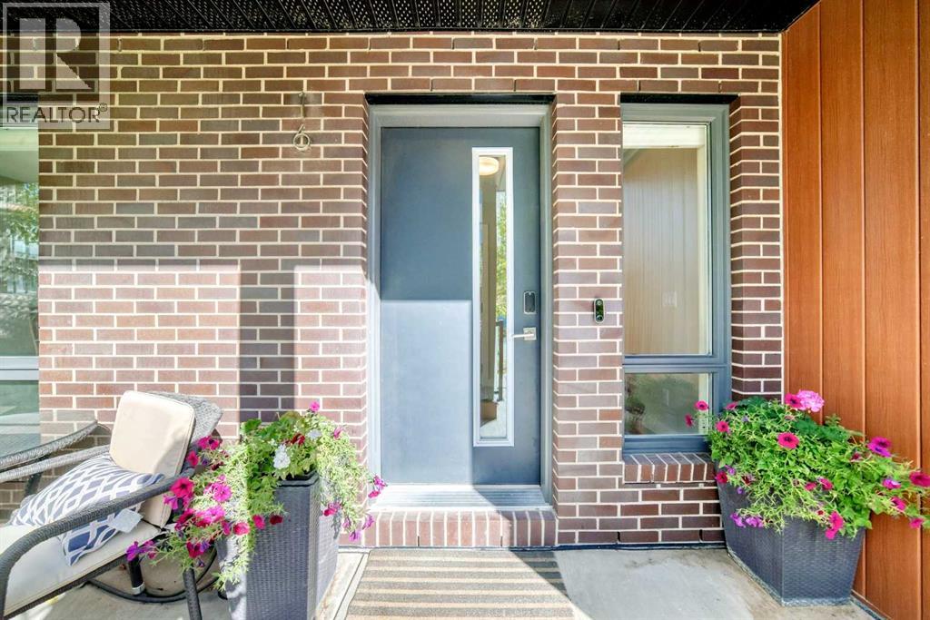 16 Lebel Crescent NW
