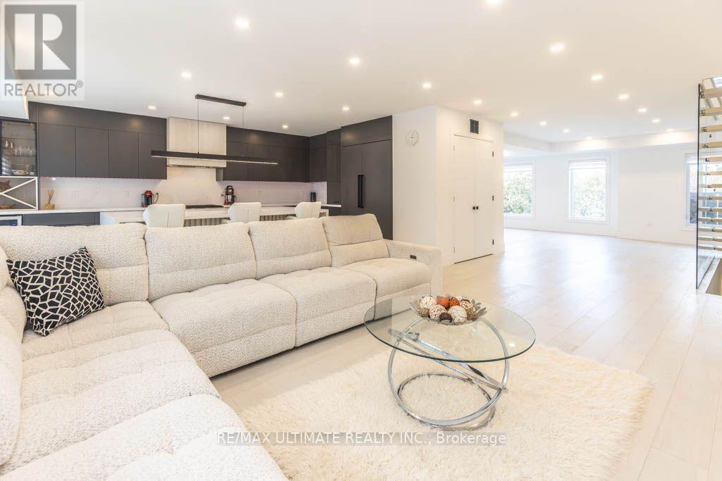 33 FLINDON ROAD