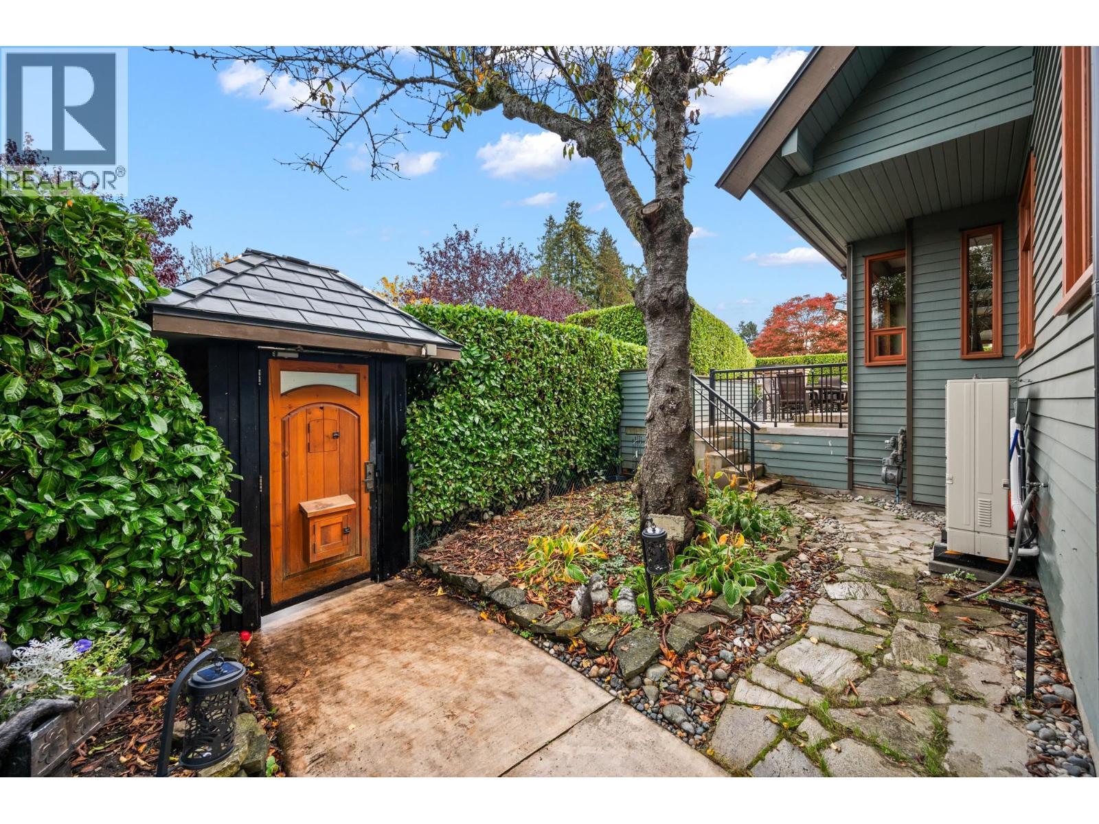 3850 POINT GREY ROAD