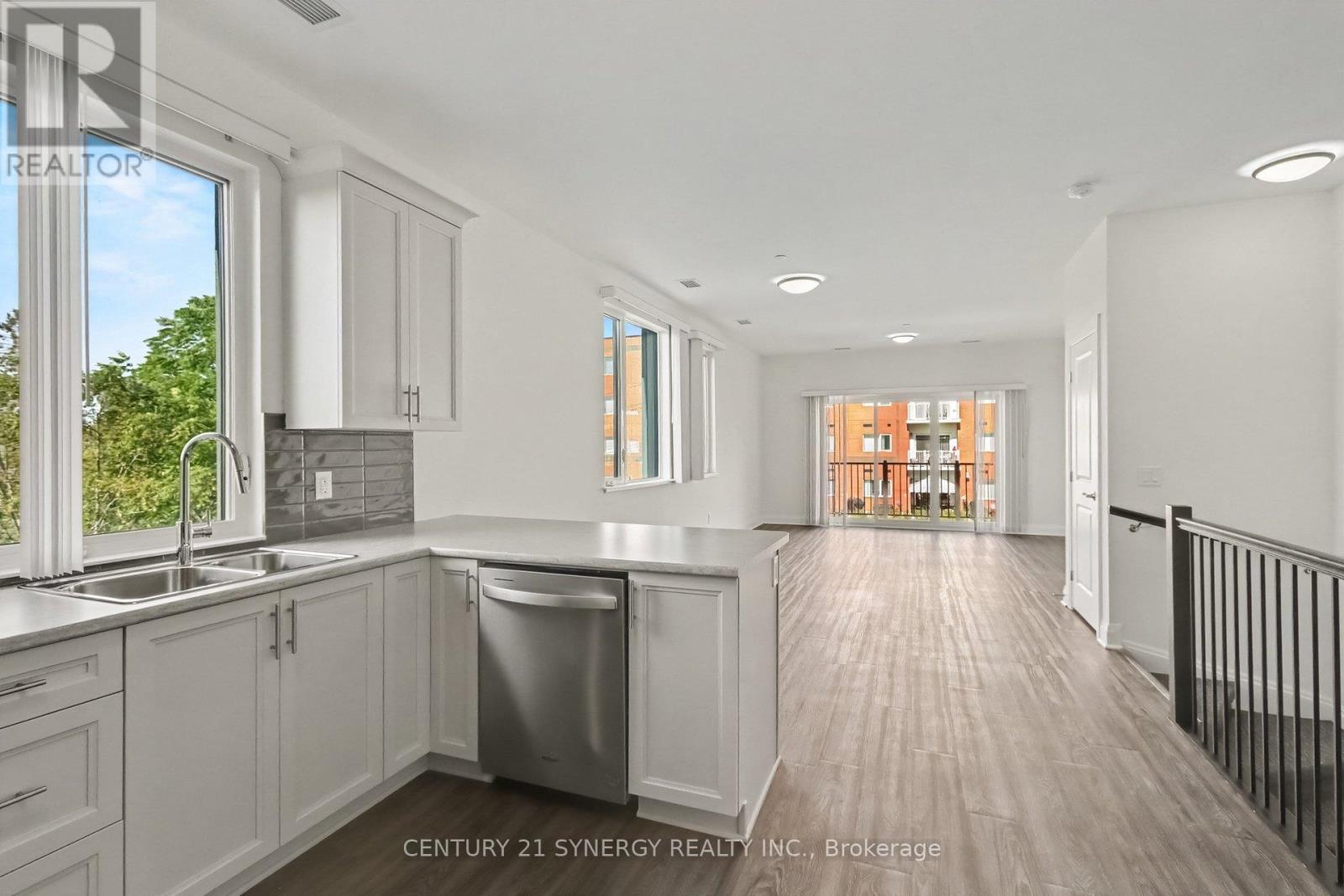 2B - 40 MCGILL STREET S